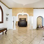 Buena Vista Villa *